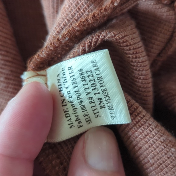 Crop sweater Henley sz M womens 😁 - Picture 5 of 6